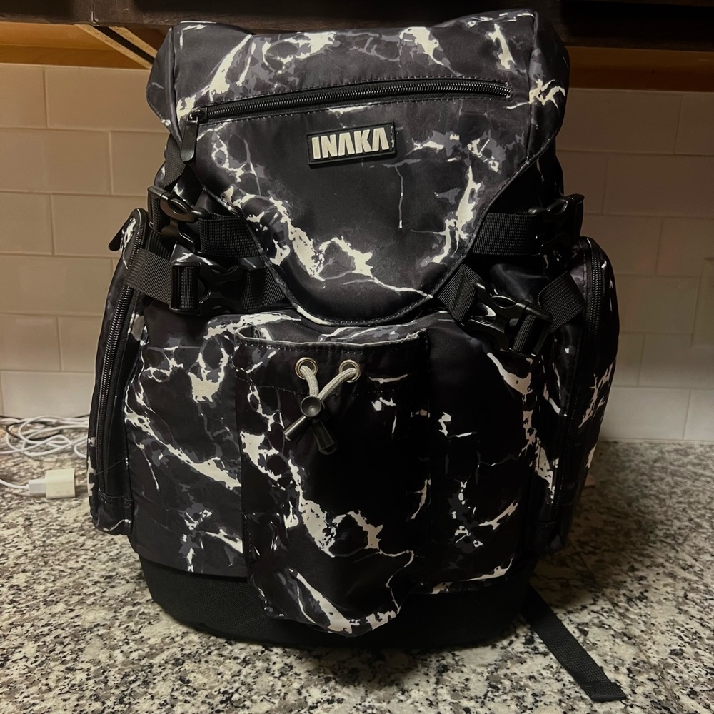 Inaka Back pack - Picture 3 of 3